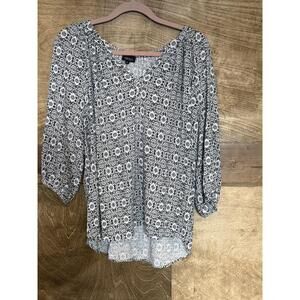 Jones And Co Black White Floral Pattern Long Sleeves Scoop Neck Flowy Blouse 2X